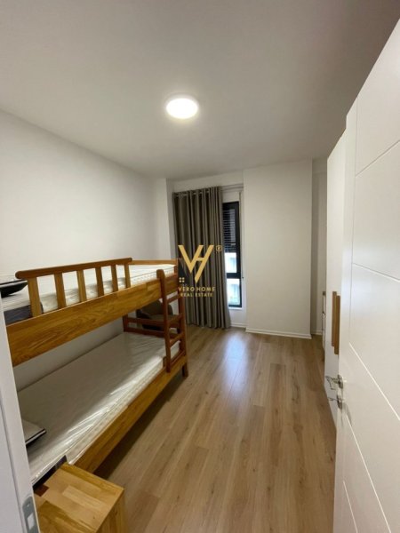 Tirane, shitet apartament 3+1+Ballkon Kati 7, 120 m² 332.000 € (PORCELAN)