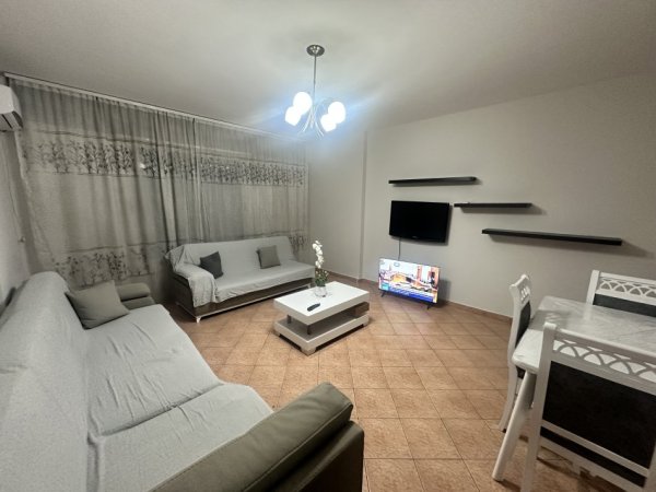 Tirane, jepet me qera apartament 2+1+Aneks+Ballkon Kati 7, 105 m² 630 € (Rr. E Kavajes prane Delijorgjit)