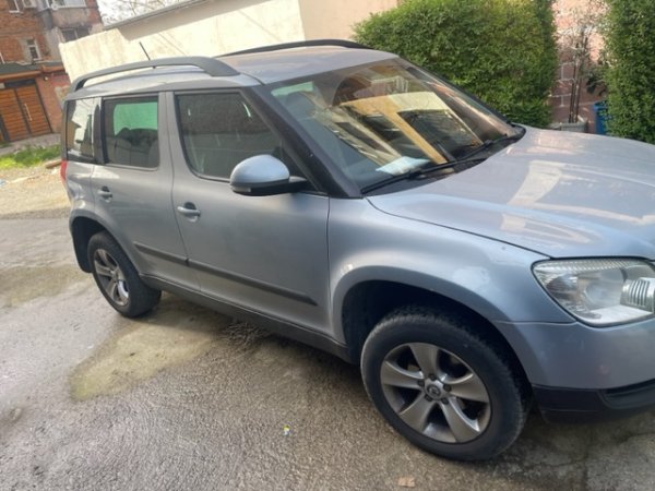Tirane, shes SUV | Fuoristrad | Xhip SKODA Benzin, gri metalizato automatik Kondicioner 180.000 km 4.000 €