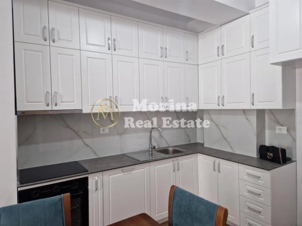 Tirane, jepet me qera apartament 2+1+Ballkon Kati 3, 120 m² 500 € (Ali Demi)