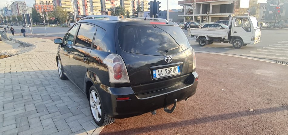 WWW.AUTO-999.AL , shes makine TOYOTA  COROLLA  VERSO VITI 2006