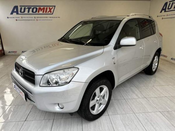 Tirane, shes xhip Toyota RAV 4 Viti 2007, 6.400 Euro