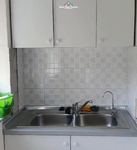Tirane, jepet me qera apartament 2+1 Kati 5, 80 m² 450 € (ali demi)