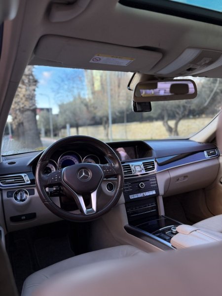 Tirane, shes makine Mercedes Benz E-220 Avangarde 2015 Nafte, e bardhë automatik Klima 167 km 13.700 €