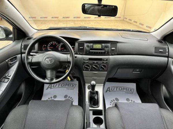 Tirane, shes makine Toyota corolla Viti 2006, 4.400 Euro