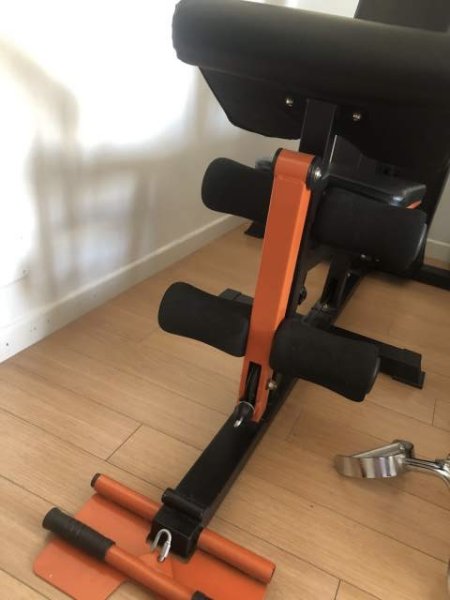 Tirane, Shitet “full body machine” makineri për palestër qe stervit të gjithë muskujt 43.000 Leke (Forsina Plaku)