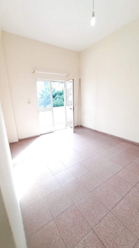 Tirane, ofert ambjent biznesi Kati 3, 48 m² 70.000 Euro (Kryqezimi i 21 Dhjetorit,)