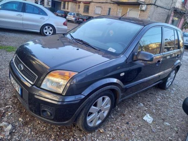Tirane, shitet makine Ford Fusion Viti 2006, 3.400 Euro