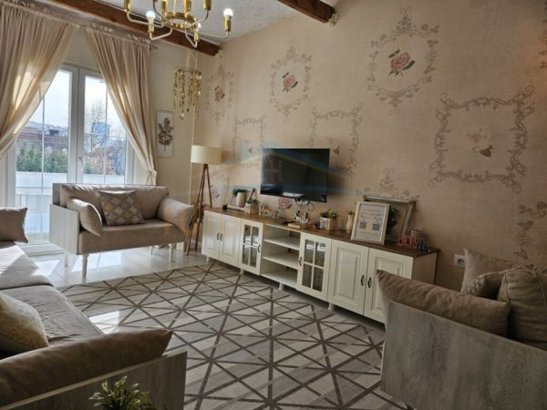 0683487469  Tirane, shitet apartament 2+1 Kati 4, 100 m² 173.000 € (Rruga SIRI KODRA)