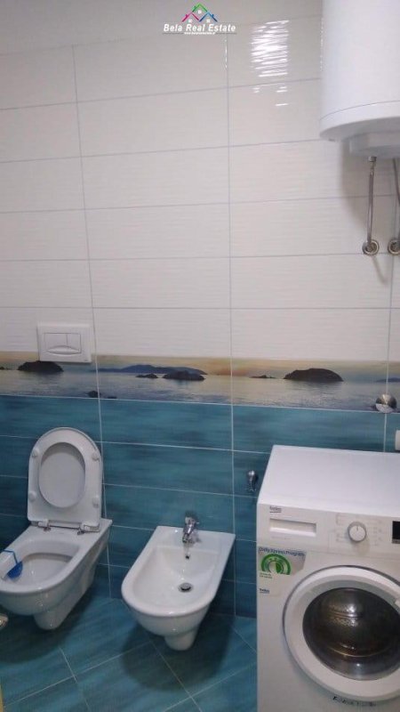 Tirane, jepet me qera apartament 1+1+Ballkon Kati 5, 65 m² 550 € (Rruga e Kosovareve)