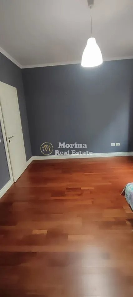 Tirane, jepet me qera apartament 2+1 Kati 1, 100 m² 350 € (Fresku)