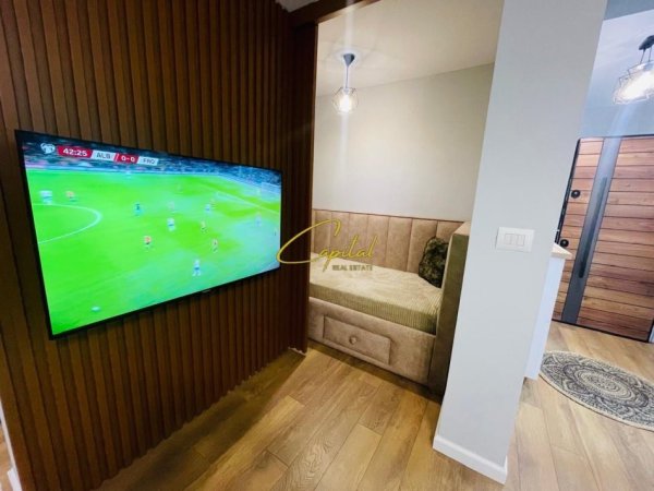Tirane, jepet me qera apartament 1+1 Kati 2, 60 m² 600 € (ISH TREGU ELEKTRIK)
