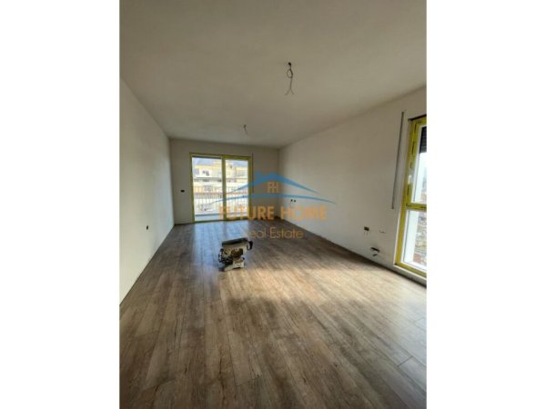 SHITET APARTAMENT 2+1 TEK XHAMLLIKU