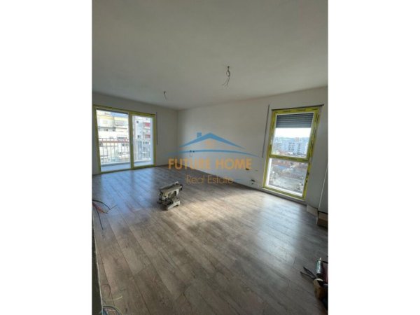 SHITET APARTAMENT 2+1 TEK XHAMLLIKU