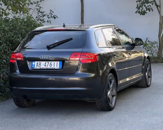 Durres, shitet makine Audi Audi a3 Viti 2010, 7.600 Euro