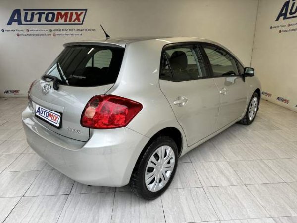 Tirane, shes makine Toyota auris Viti 2008, 5.800 Euro
