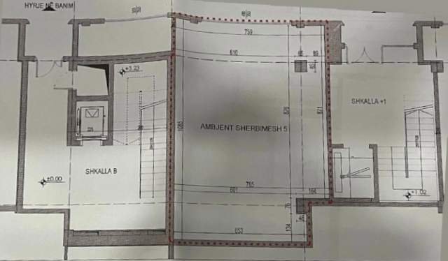 Tirane, shitet Kati 0, 101 m² 558.250 Euro (Rruga e Kavajës)