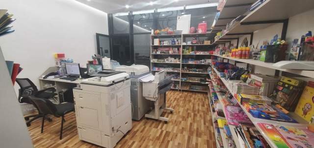 Tirane, SHITET BIZNESI KANCELARI + EASYPAY, Kati 0, 37 m² 1.500.000 Leke (KOMPLEKSI GOLDEN PARK / Bedri Karapici)