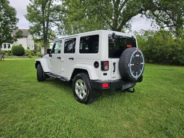 Tirane, shitet SUV | Fuoristrad | Xhip Jeep Wrangler Sahara Unlimited Nafte, e bardhë automatik Kondicioner 210.000 km 9.000 €