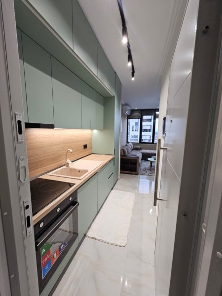 Tirane, jepet me qera garsonier Kati 8, 40 m² 380 € (RRUGA 5 MAJI)