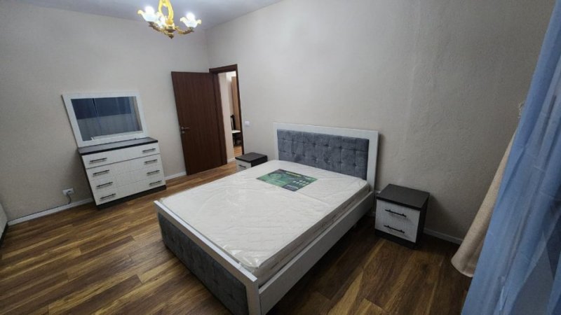 Tirane, jepet me qera apartament 2+1 Kati 4, 105 m² 650 €