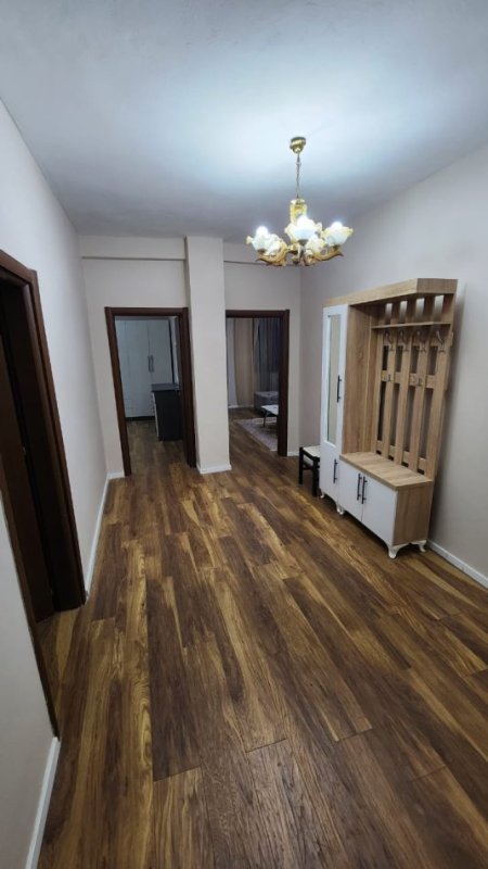 Tirane, jepet me qera apartament 2+1 Kati 4, 105 m² 650 €