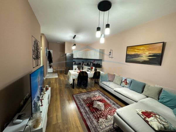 APARTAMENT 2+1 PER SHITJE, FUSHA E AVIACIONIT