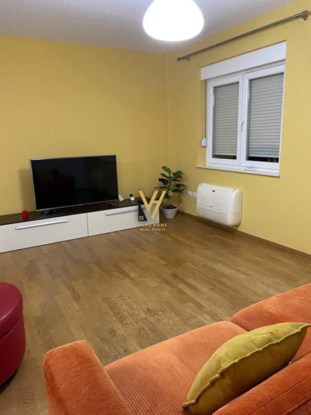 Tirane, jepet me qera 3+1+A+BLK Kati 2, 185 m² 1.300 Euro (tegu)