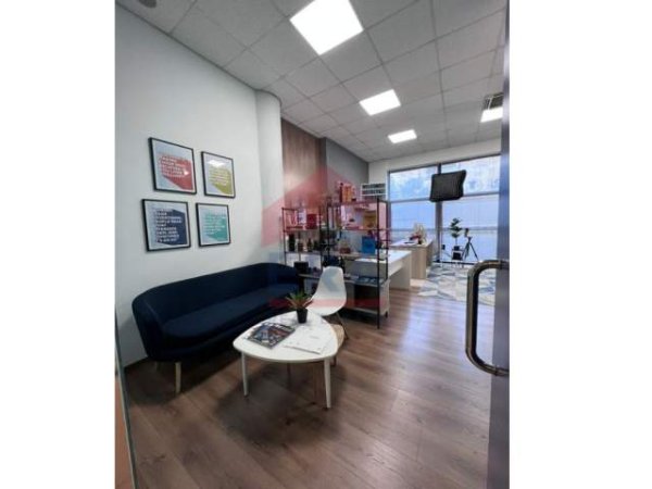 Tirane, shitet zyre Kati 2, 47 m² 135.000 Euro (Sheshi Willson)