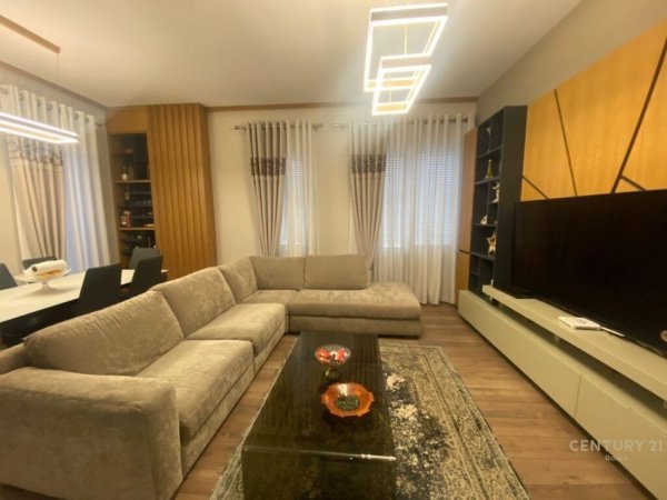 Tirane, shes apartament 2+1+Aneks+Ballkon Kati 6, 117 m² 207.000 € (Dritan Hoxha, Laprake)