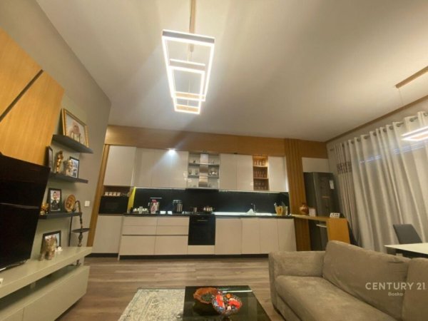 Tirane, shes apartament 2+1+Aneks+Ballkon Kati 6, 117 m² 207.000 € (Dritan Hoxha, Laprake)