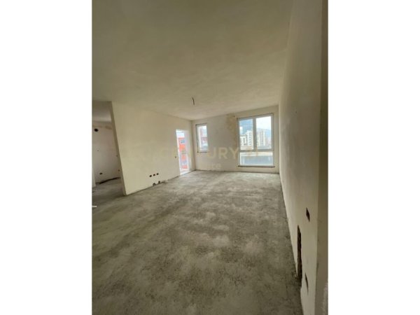 Tirane, shes apartament 2+1+Aneks+Ballkon Kati 8, 126 m² 325.000 € (Rr.kavajes)