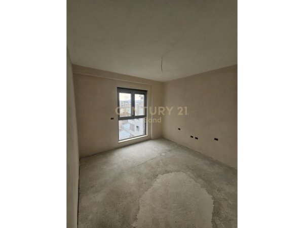 Tirane, shes apartament 2+1+Aneks+Ballkon Kati 6, 103 m² 235.980 € (Shkolla e Kuqe)