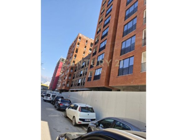 Tirane, shes apartament 2+1+Aneks+Ballkon Kati 8, 104 m² 156.740 € (Siri kodra)