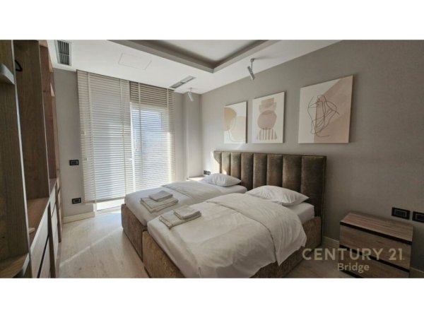 Tirane, shes apartament+verande | Penthouse 2+1+Aneks+Ballkon Kati 6, 170 m² 380.000 € (Ish ekspozita)
