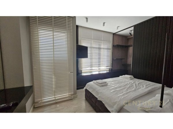 Tirane, shes apartament+verande | Penthouse 2+1+Aneks+Ballkon Kati 6, 170 m² 380.000 € (Ish ekspozita)
