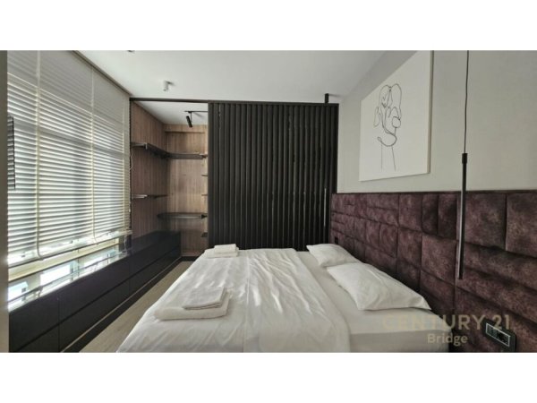 Tirane, shes apartament+verande | Penthouse 2+1+Aneks+Ballkon Kati 6, 170 m² 380.000 € (Ish ekspozita)