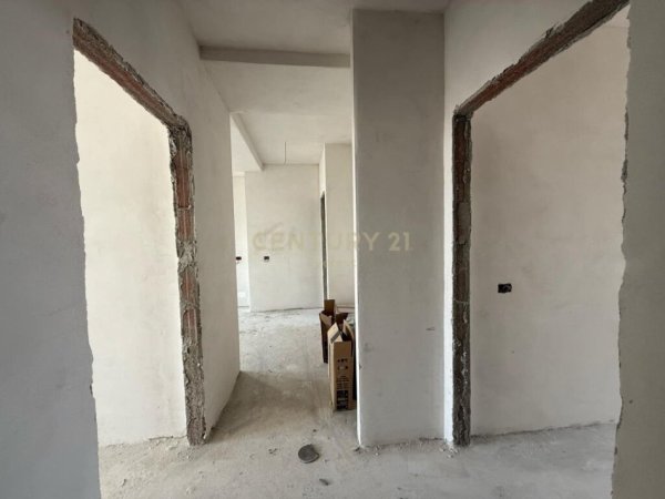 Tirane, shes apartament 3+1+Aneks+Ballkon Kati 9, 156 m² 300.000 € (Bulevardi i Ri)