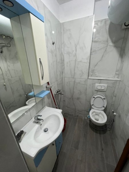 Tirane, jepet me qera garsonier Kati 3, 40 m² 450 €