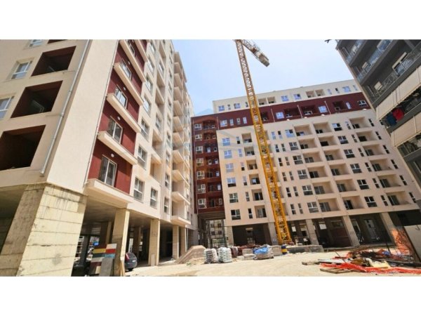 Tirane, shitet apartament 1+1+Ballkon Kati 8, 75 m² 124.000 € (Laprake)