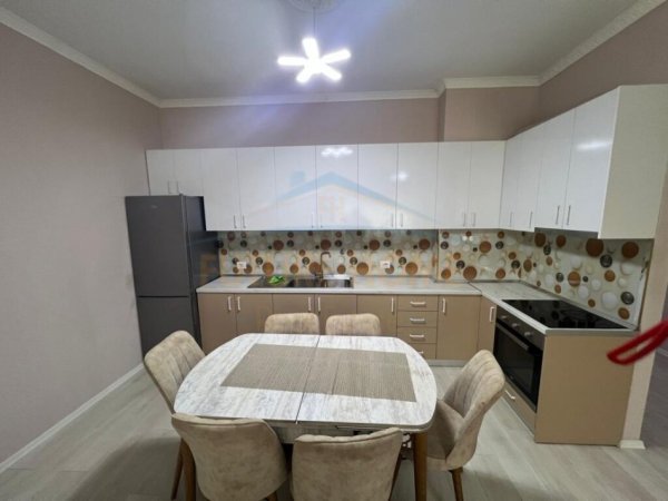 Tirane, shitet apartament 2+1+Ballkon Kati 1, 104 m² 193.000 € (Porcelan)