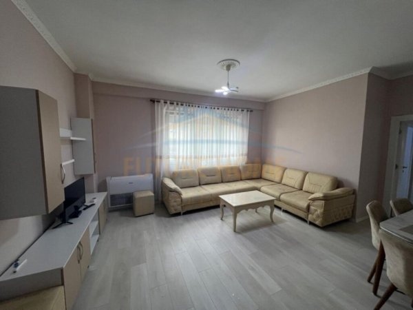Tirane, shitet apartament 2+1+Ballkon Kati 1, 104 m² 193.000 € (PORCELAN)