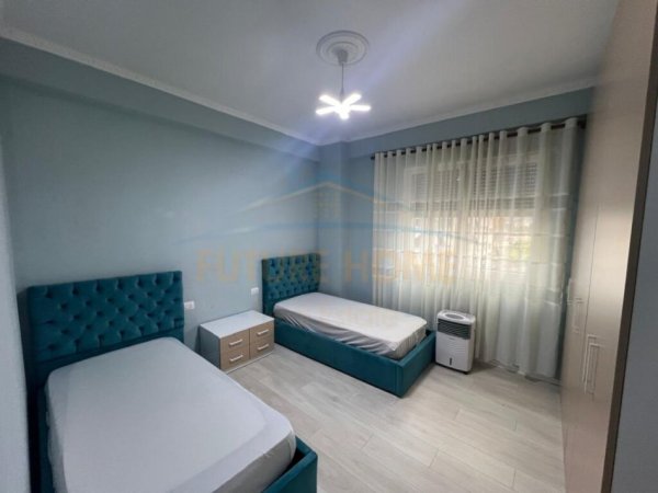 Tirane, shitet apartament 2+1+Ballkon Kati 1, 104 m² 193.000 € (PORCELAN)