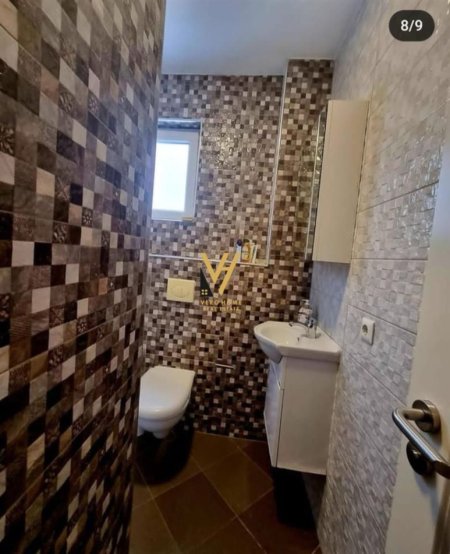Tirane, jepet me qera apartament 2+1+Ballkon Kati 2, 120 m² 1.100 € (RRUGA KAVAJES)