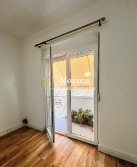 Tirane, jepet me qera apartament 2+1 Kati 4, 80 m² 650 € (Rruga Kavajes)
