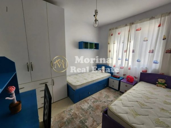 Tirane, jepet me qera apartament 2+1+Ballkon Kati 3, 400 m² 400 € (Fresku)