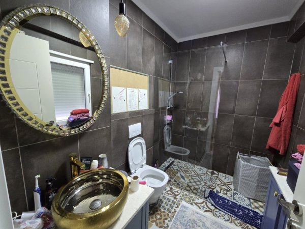 Tirane, shes apartament 2+1+Aneks+Ballkon Kati 3, 109 m² 250.000 € (Kopshti Botanik)