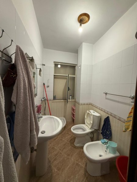 Tirane, shitet apartament 2+1+Ballkon Kati 4, 109 m² (ne rrugen 4 Deshmoret prane Gjimnazit Partizan)