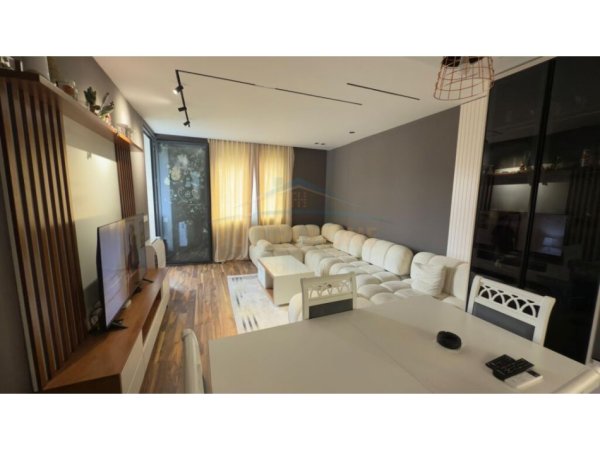 APARTAMENT 1+1 PER SHITJE TEK LIQENI I THATE