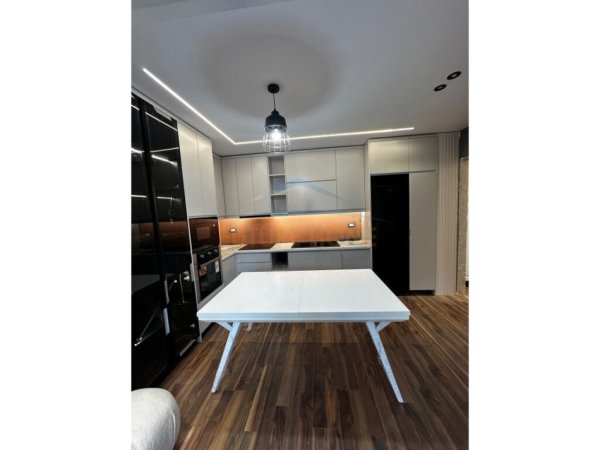 APARTAMENT 1+1 PER SHITJE TEK LIQENI I THATE
